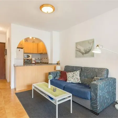 Beautiful With 2 Bedrooms Close To Lägenhet