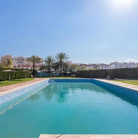 Apartment Beautiful With 2 Bedrooms Close To