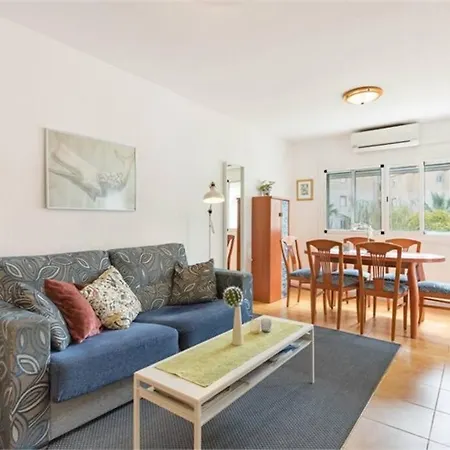 아파트 Beautiful With 2 Bedrooms Close To 또레비에하